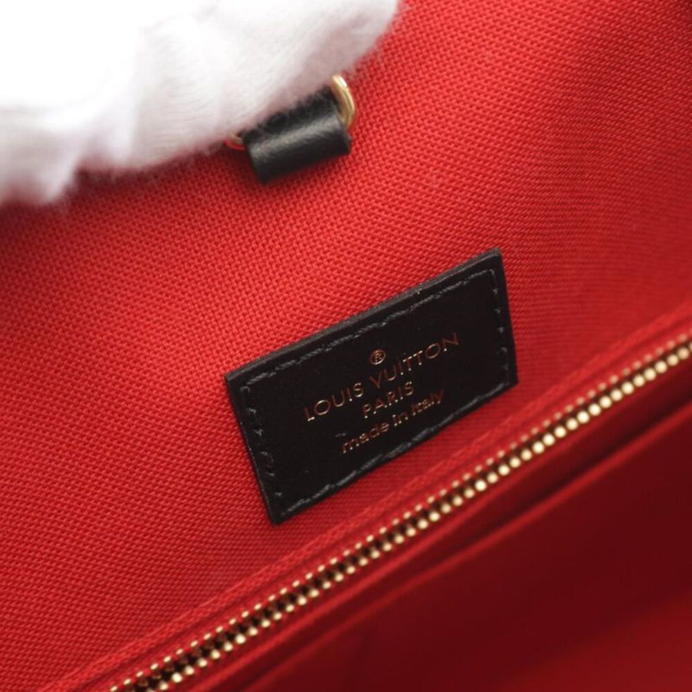 Louis Vuitton OnTheGo MM Monogram Leather Tote Bag - Picture 4 of 6